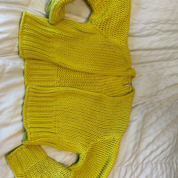 Gently used yellow FREE PEOPLE size M sweater - Picture 5 of 11
